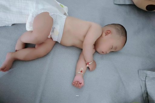 溧阳宝宝咳到吐怎么办